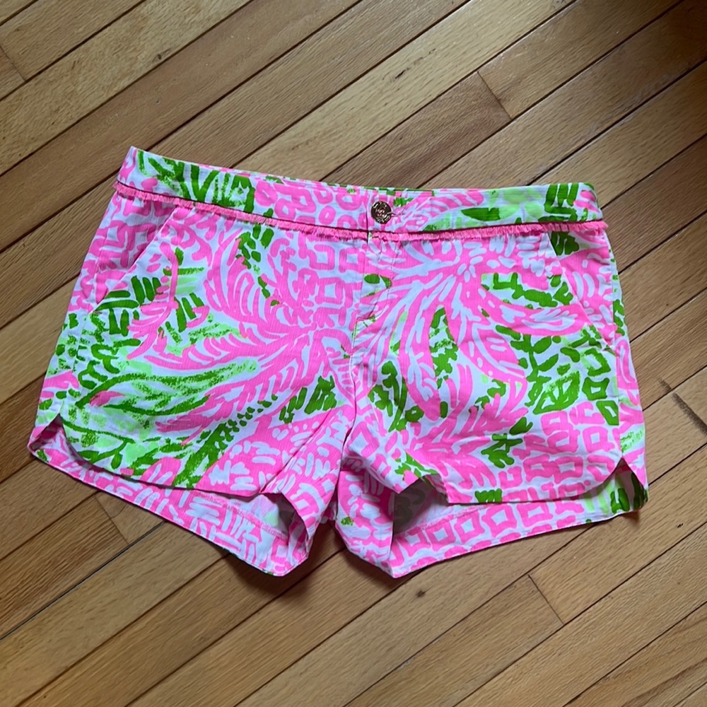 Lilly pulitzer size 8  shorts
